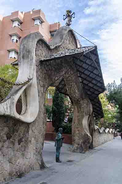 05 - Barcelona - Gaudí - Porta Miralles